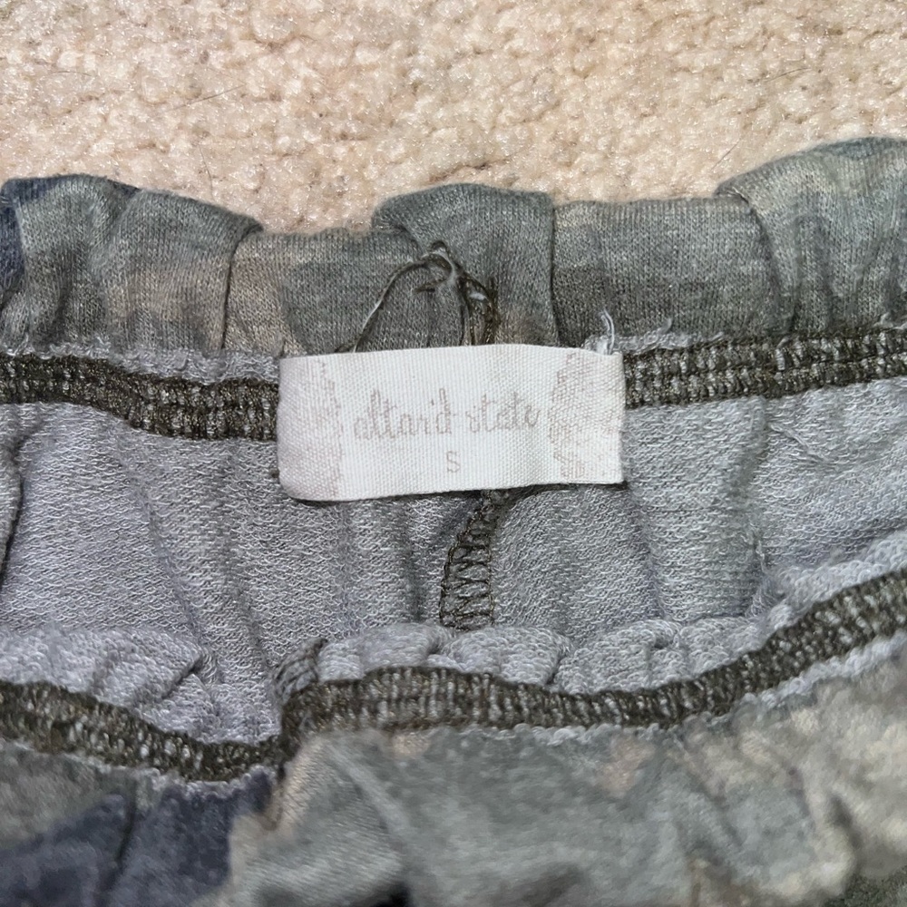 Camo Shorts - Picture 3 of 4